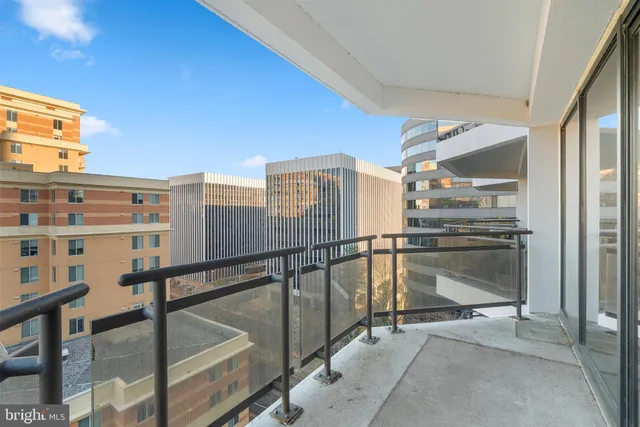 $3,450 | 1530 Key Boulevard, Unit 930, Arlington, VA 22209