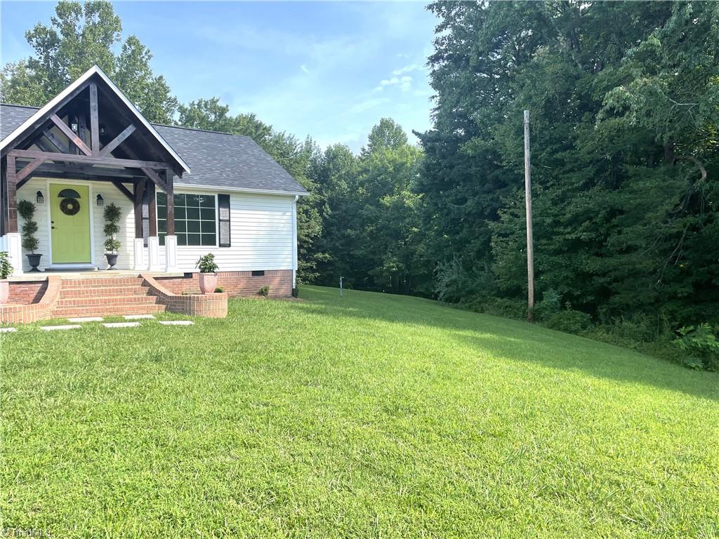 499 Mount Herman Church Road Mount Airy, NC 27030 - Photo 4 of 50 Rt side yard