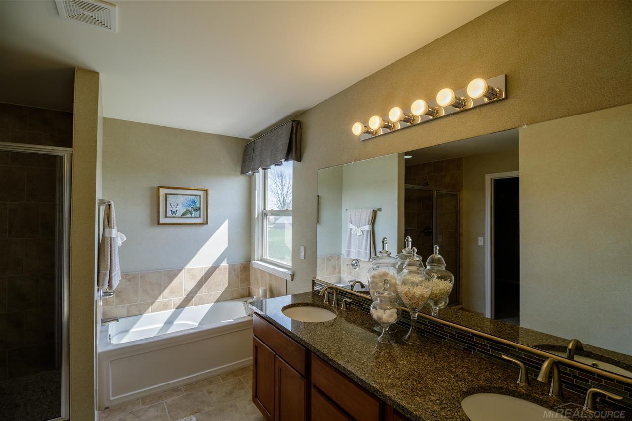 2952 Andlaur Drive Rochester, MI 48307 - Photo 20 of 24 Master Bathroom