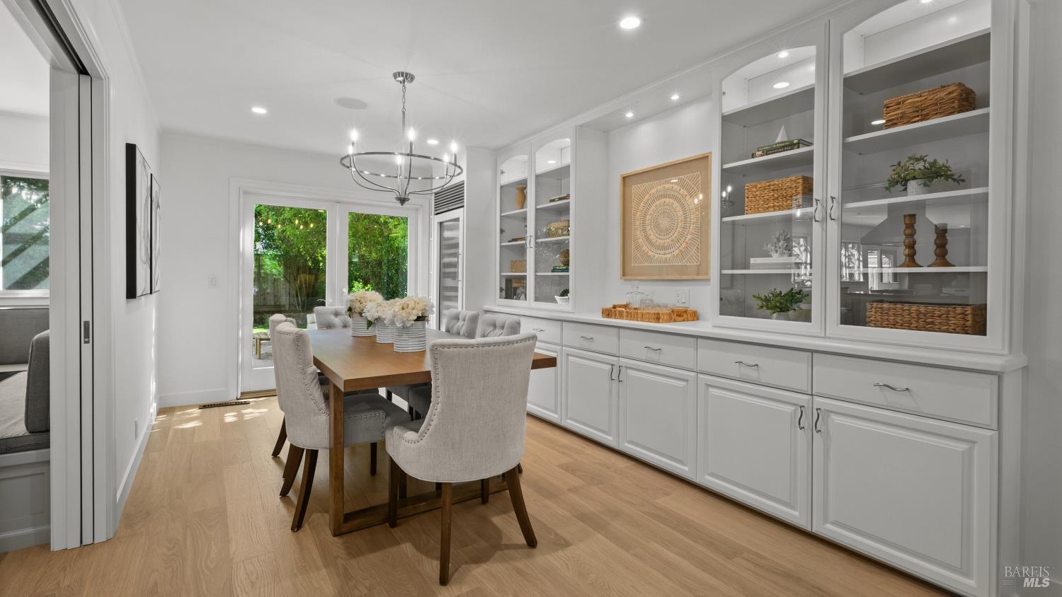 98 Surfwood Circle San Rafael, CA 94901 - Photo 10 of 65
