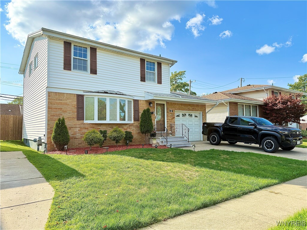 48 Springfield Avenue Tonawanda, NY 14150 - Photo 2 of 34