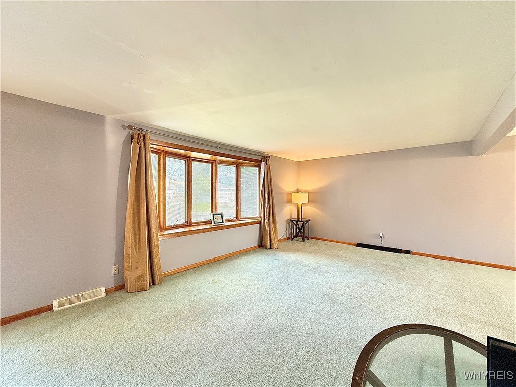 48 Springfield Avenue Tonawanda, NY 14150 - Photo 4 of 34