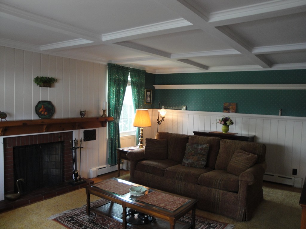 20 Florence Road Methuen, MA 01844 - Photo 8 of 13 Gallery Image 8
