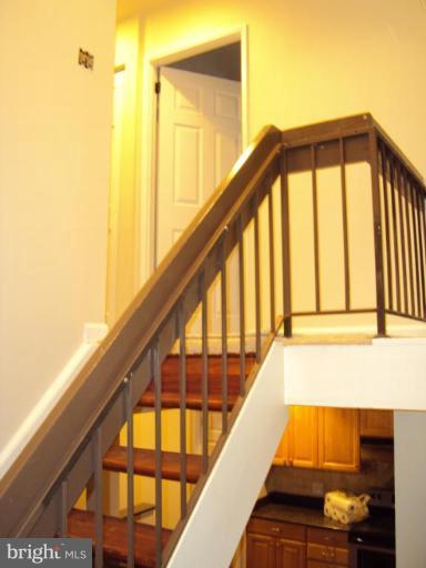 2394 Cloudcroft Square Reston, VA 20191 - Photo 8 of 19 Staircase