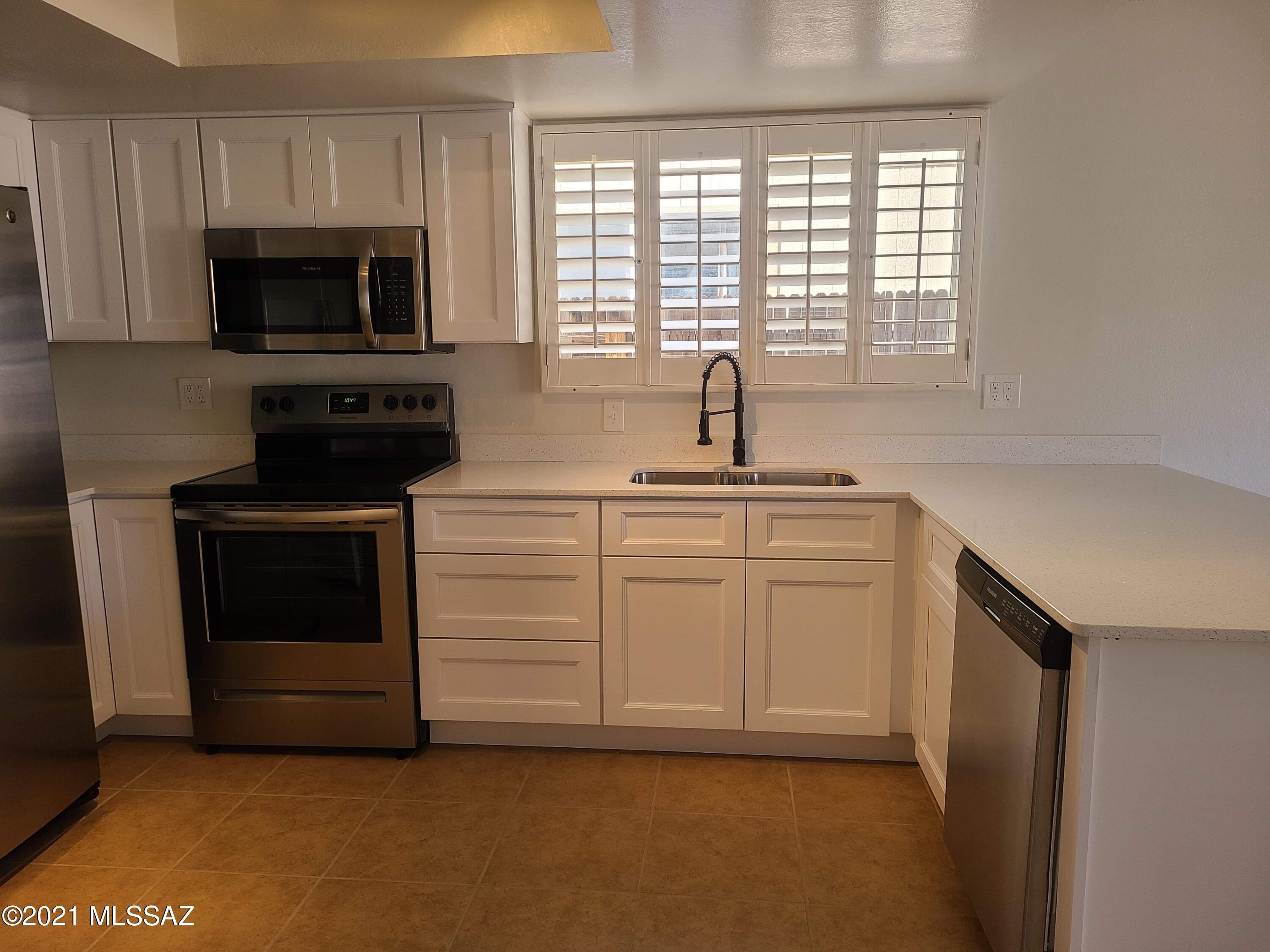 4300 West Bunk House Road Tucson, AZ 85741 - Photo 8 of 10