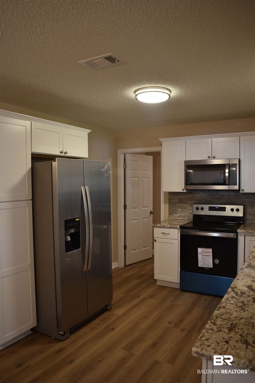 7633 Helton Drive Foley, AL 36535 - Photo 10 of 38