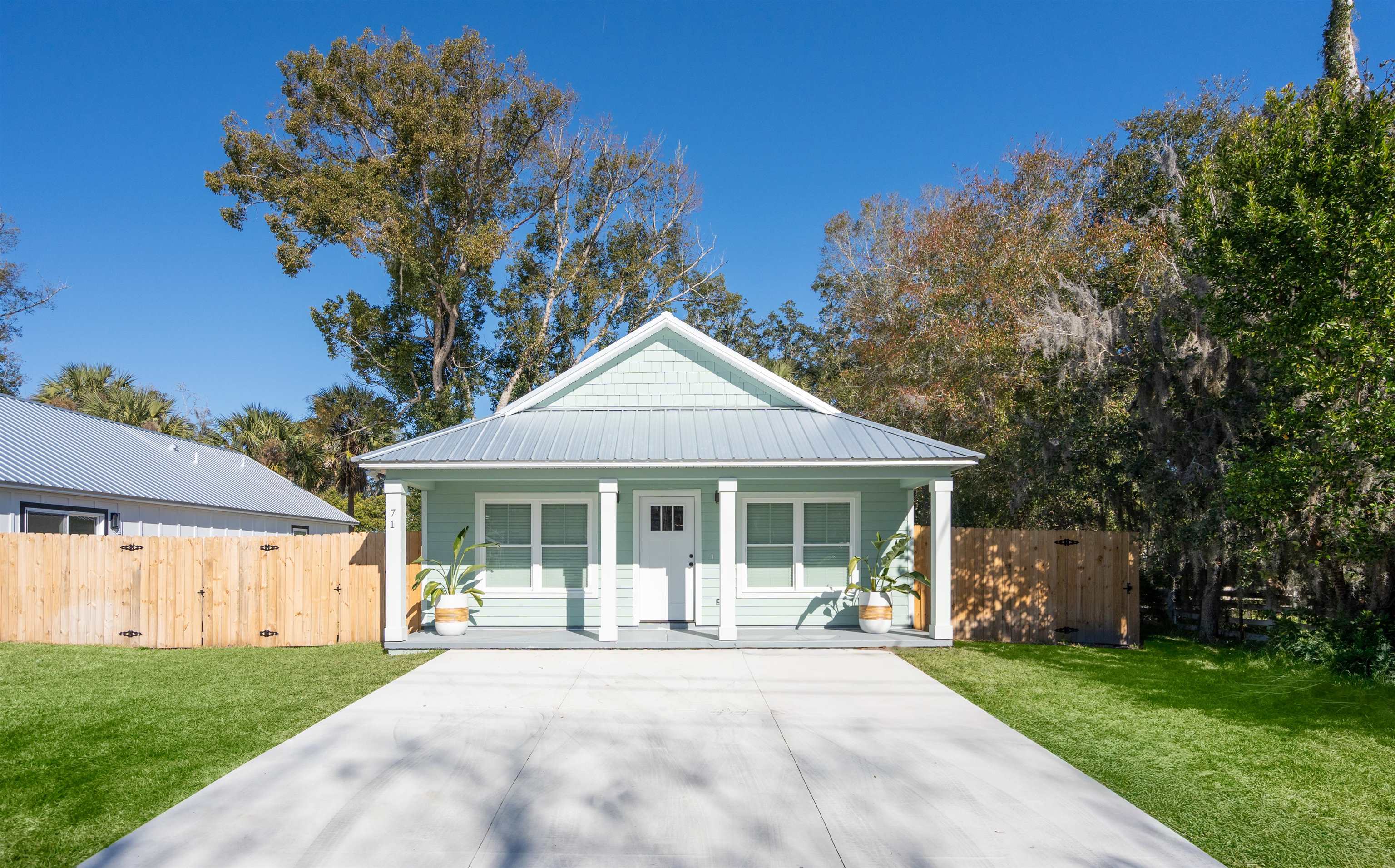 71 Helen Street St. Augustine, FL 32084 - Photo 2 of 38