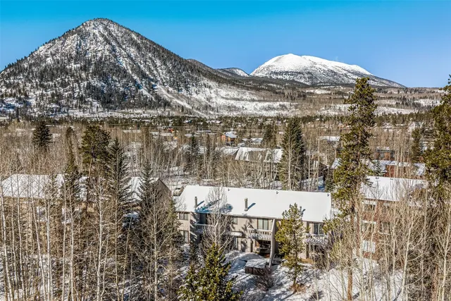 a view of a large building