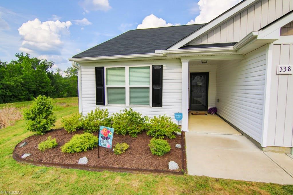 338 Mason Trace Burlington, NC 27217 - Photo 3 of 30