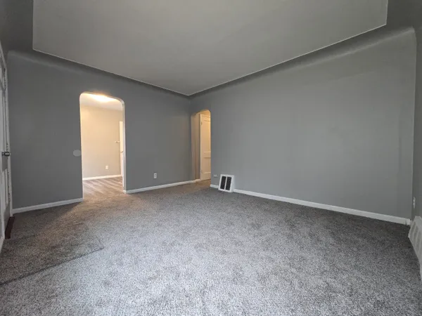 $164,200 | 4506 Syracuse Street, Dearborn Heights, MI 48125