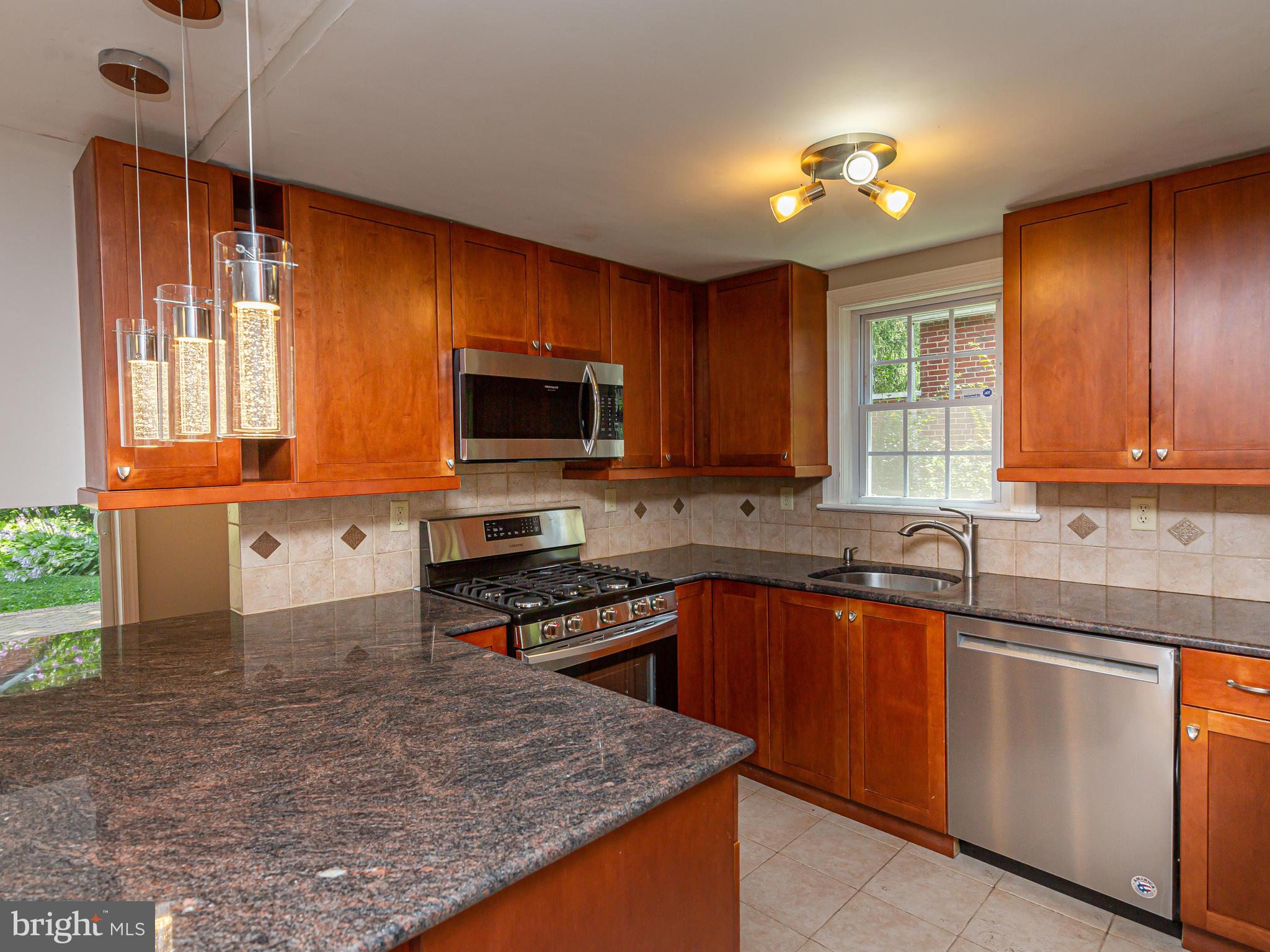 227 Crosshill Road Wynnewood, PA 19096 - Photo 17 of 28