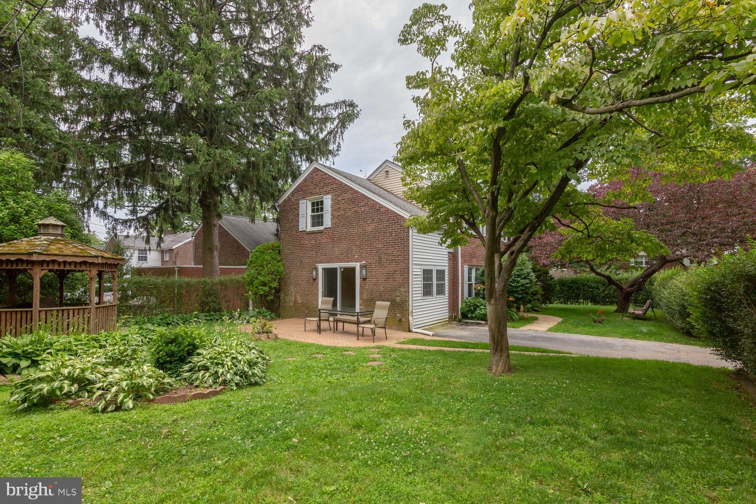 227 Crosshill Road Wynnewood, PA 19096 - Photo 4 of 28