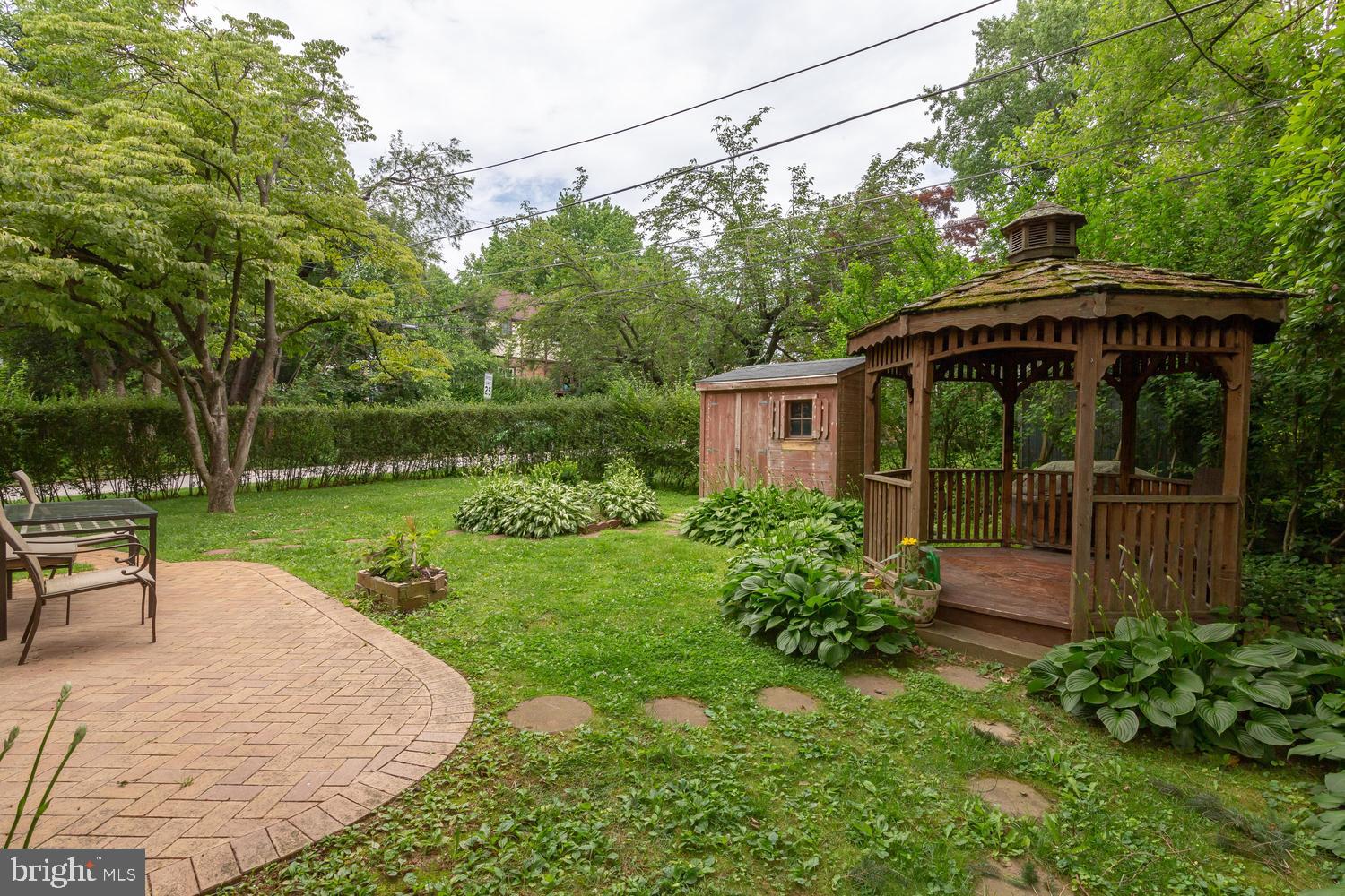 227 Crosshill Road Wynnewood, PA 19096 - Photo 7 of 28