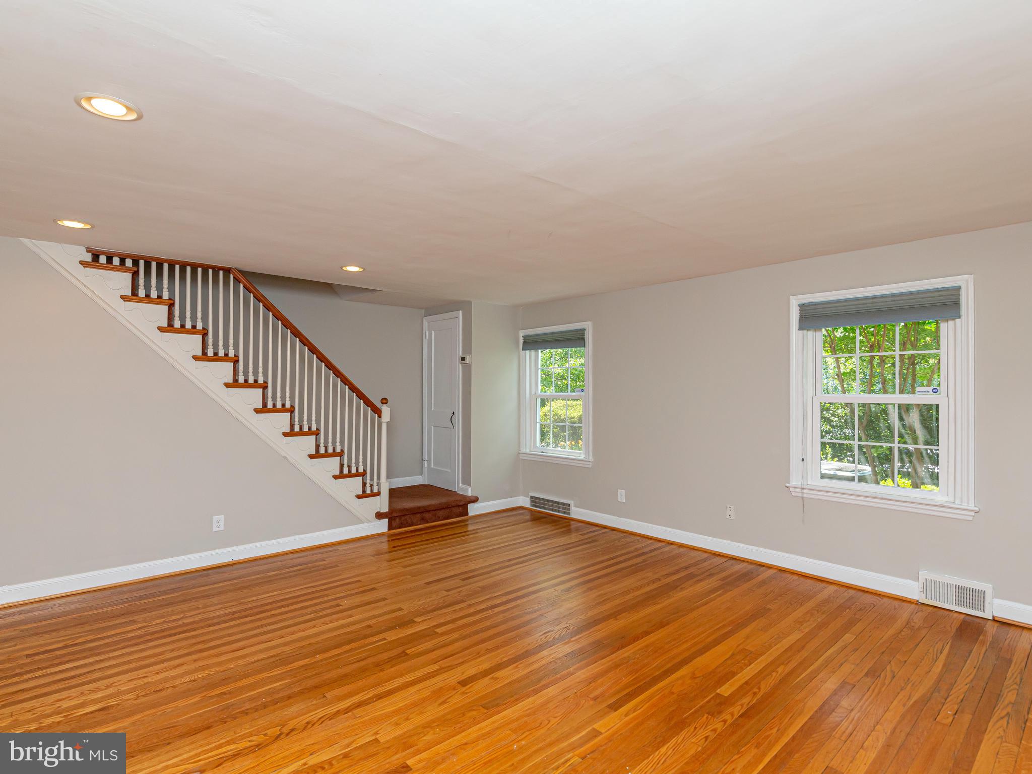 227 Crosshill Road Wynnewood, PA 19096 - Photo 10 of 28