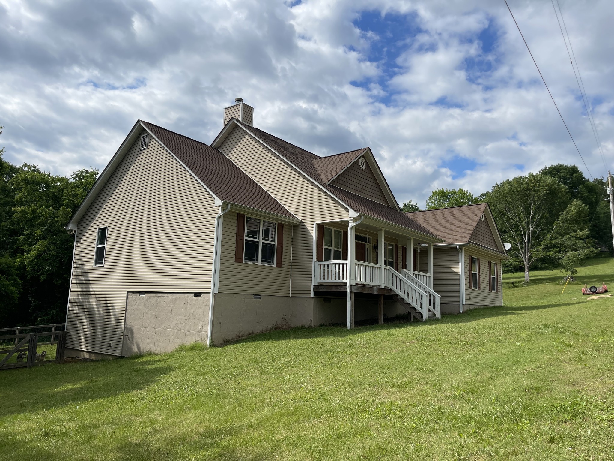 511 Franklin Road Gallatin, TN 37066 - Photo 3 of 47 a view of a house with a yard