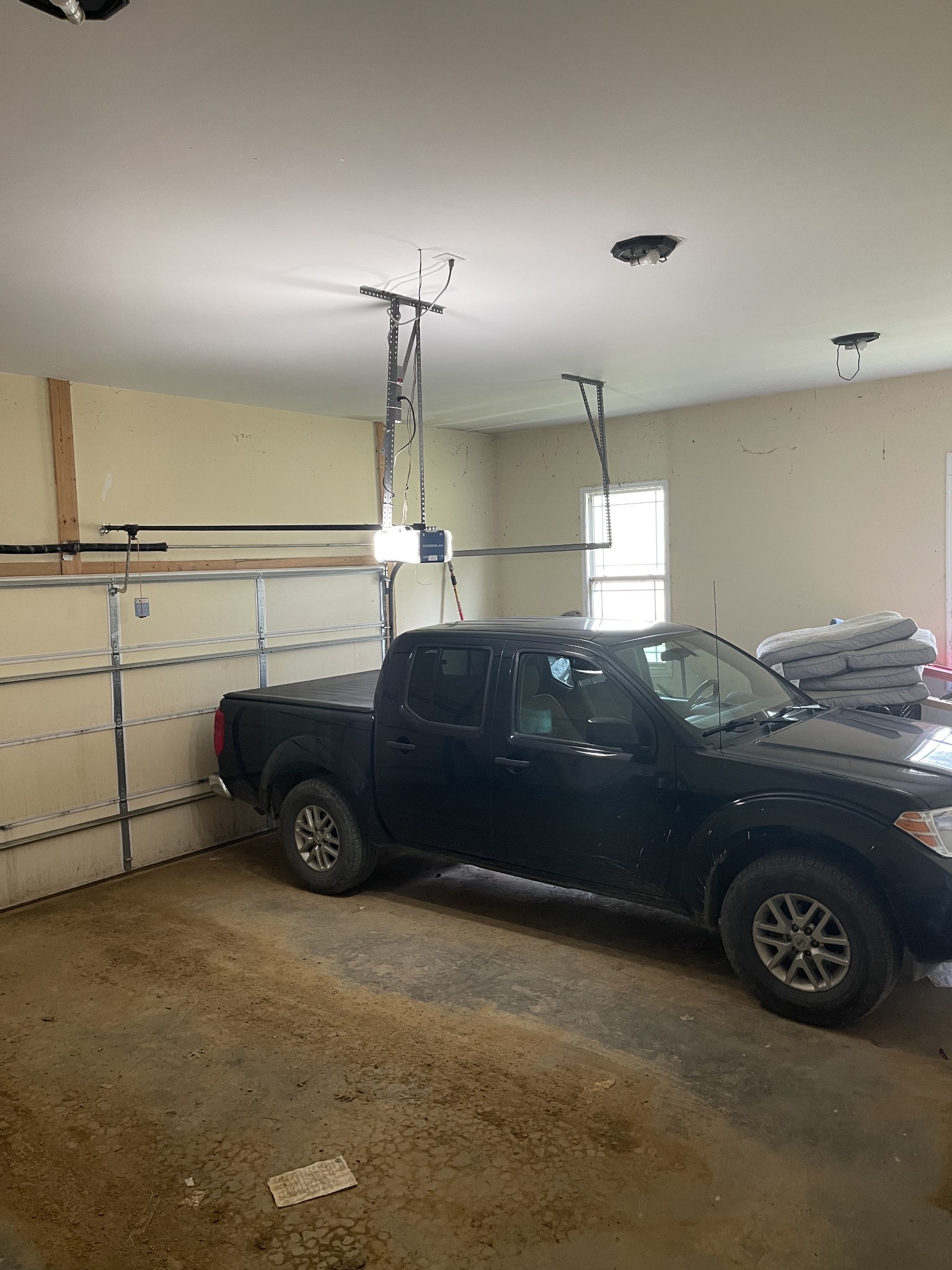 511 Franklin Road Gallatin, TN 37066 - Photo 32 of 47 a car parked in a garage