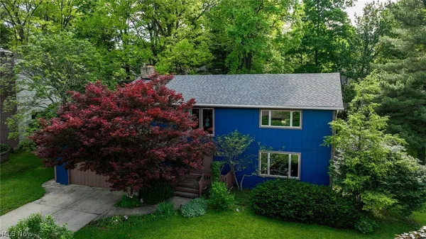 $409,900 | 3379 South Smith Road, Fairlawn, OH 44333