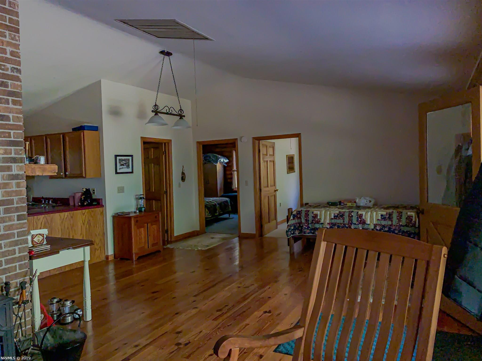 3182 North Fork Road Elliston, VA 24087 - Photo 11 of 19 Gallery Image 11