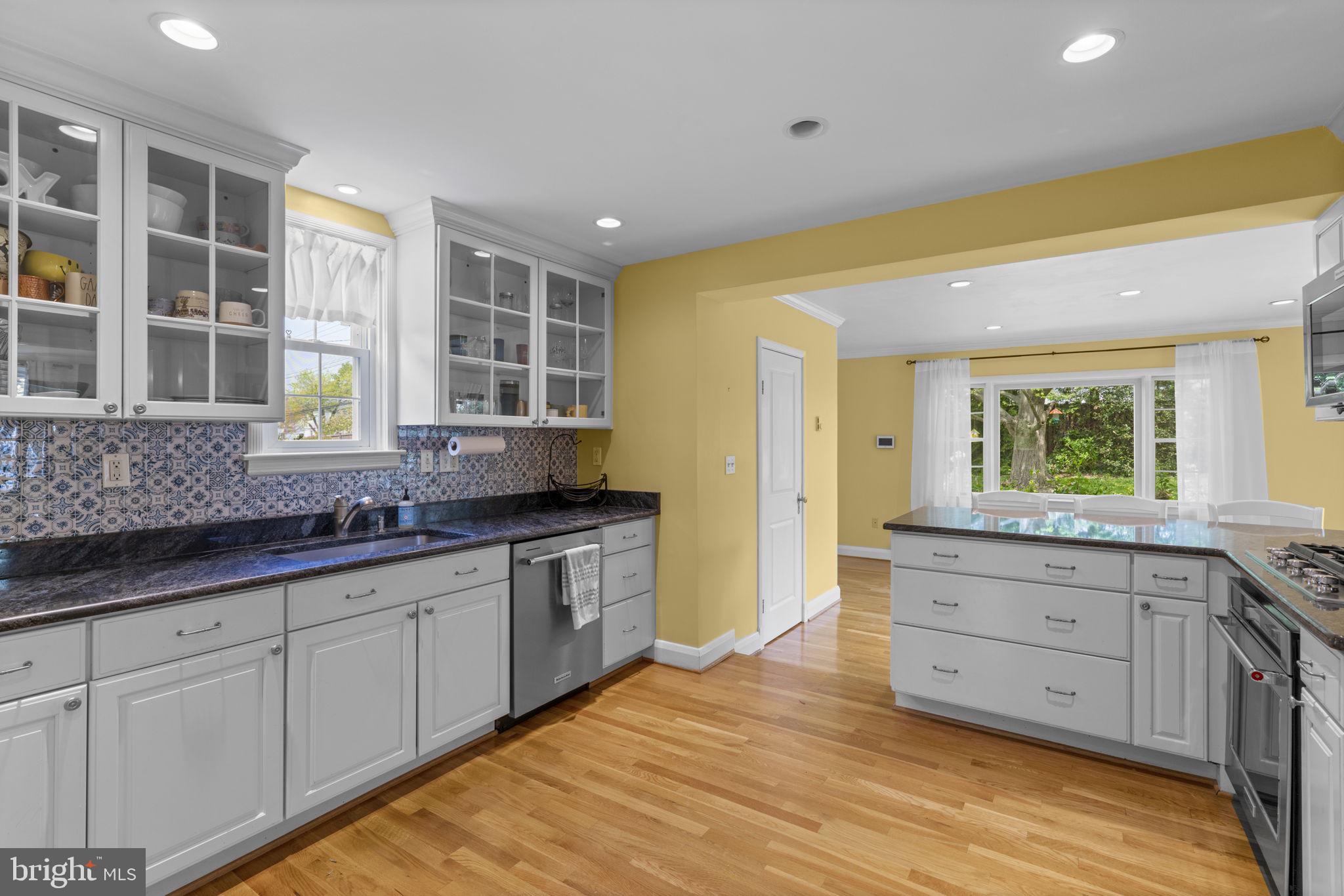 636 Overbrook Road Baltimore, MD 21212 - Photo 11 of 45 KITCHEN