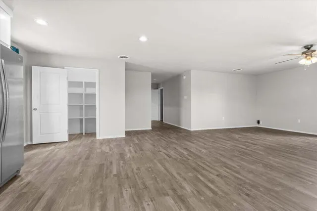 $1,550 | 327 Hiracheta Drive, New Home, TX 79381