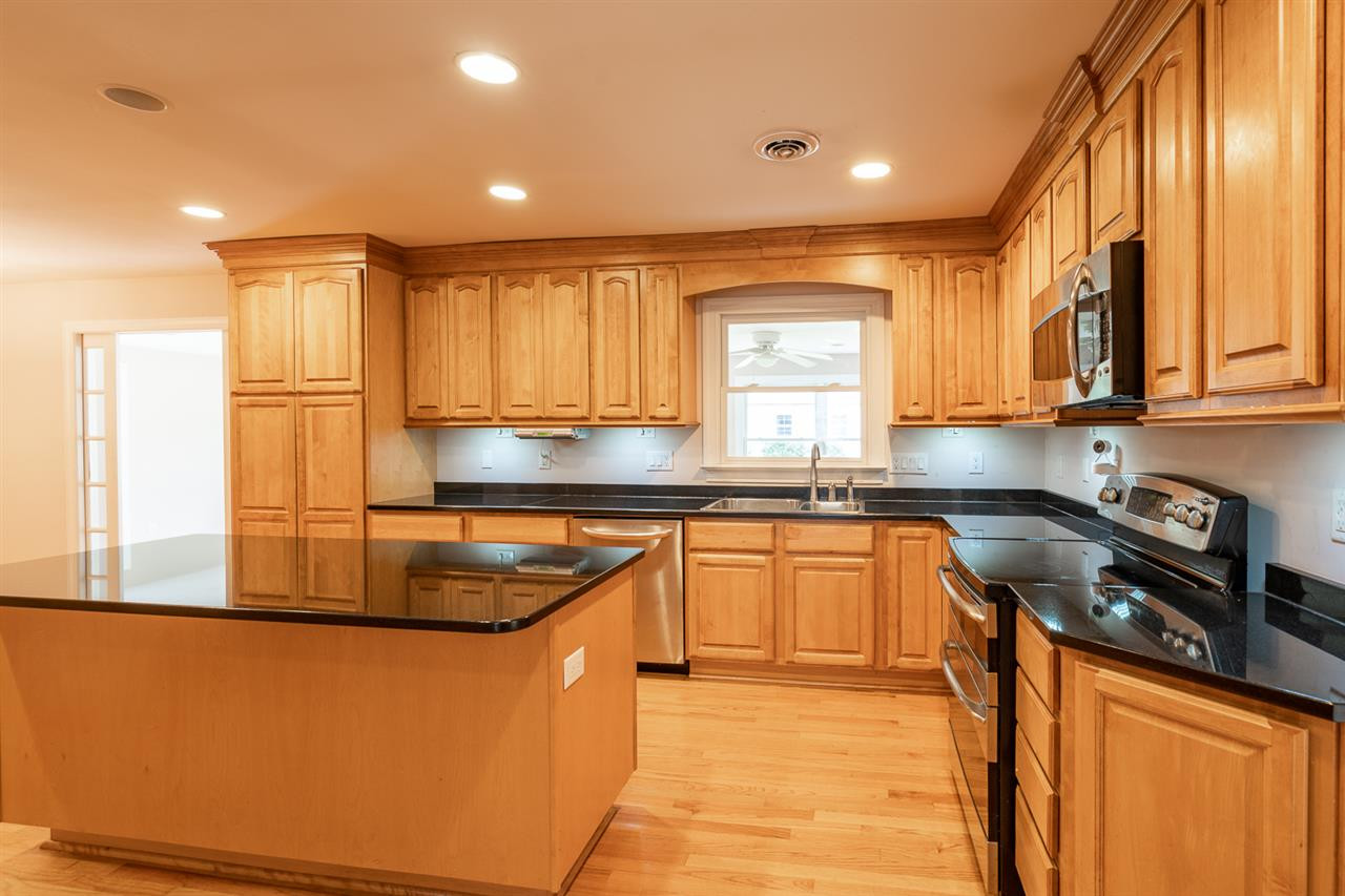 916 Merwin Road Raleigh, NC 27606 - Photo 10 of 29 Photo 10