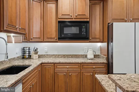 $1,199,888 | 7714 Spoleto Lane, Unit 54, McLean, VA 22102