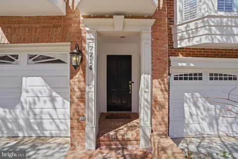 $1,199,888 | 7714 Spoleto Lane, Unit 54, McLean, VA 22102