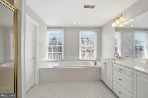 $1,199,888 | 7714 Spoleto Lane, Unit 54, McLean, VA 22102