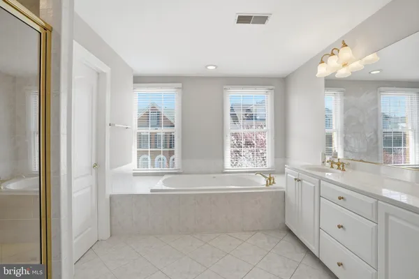 $1,199,888 | 7714 Spoleto Lane, Unit 54, McLean, VA 22102