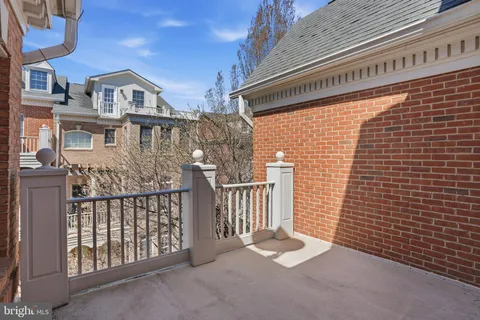 $1,199,888 | 7714 Spoleto Lane, Unit 54, McLean, VA 22102