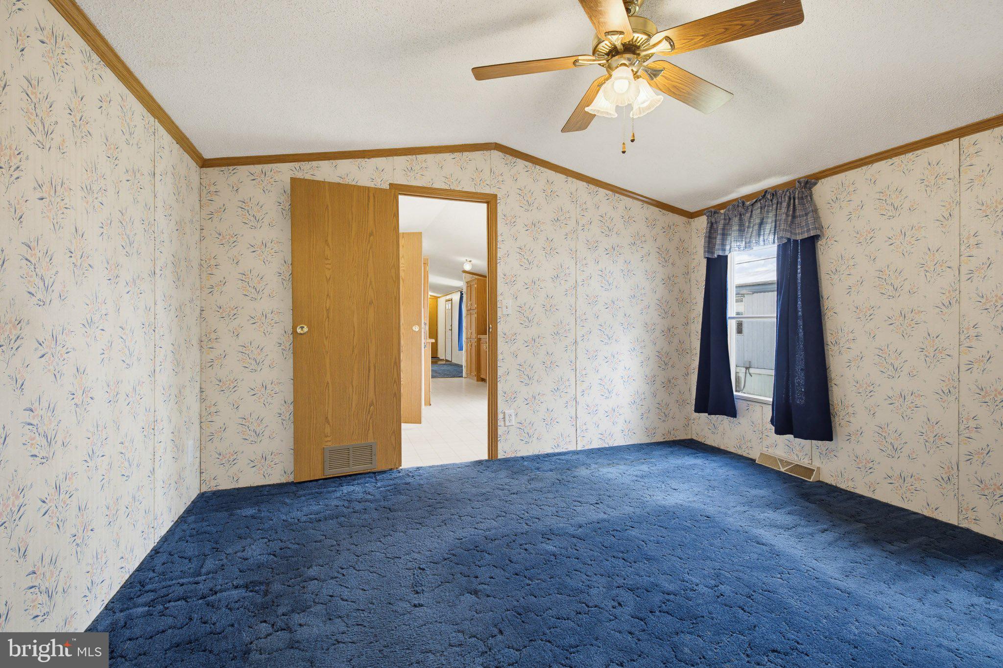 475 Wabash Road Ephrata, PA 17522 - Photo 22 of 33 Cozy room with floral accents.