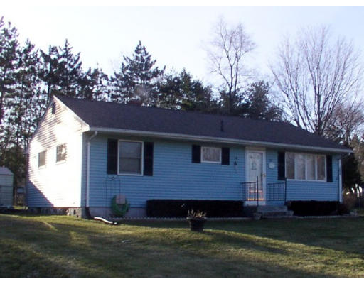 33 Southern Road Springfield, MA 01129 - Photo 1 of 10 Gallery Image 1