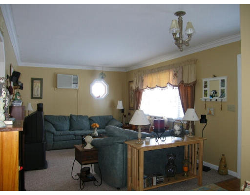 33 Southern Road Springfield, MA 01129 - Photo 5 of 10 Gallery Image 5