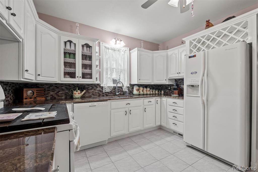 224 Pleasant Street Romeo, MI 48065 - Photo 14 of 36