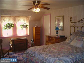 301 West Waverly Road Glenside, PA 19038 - Photo 9 of 12 Bedroom - Main