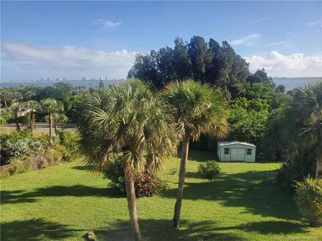 a view of a room with an empty space