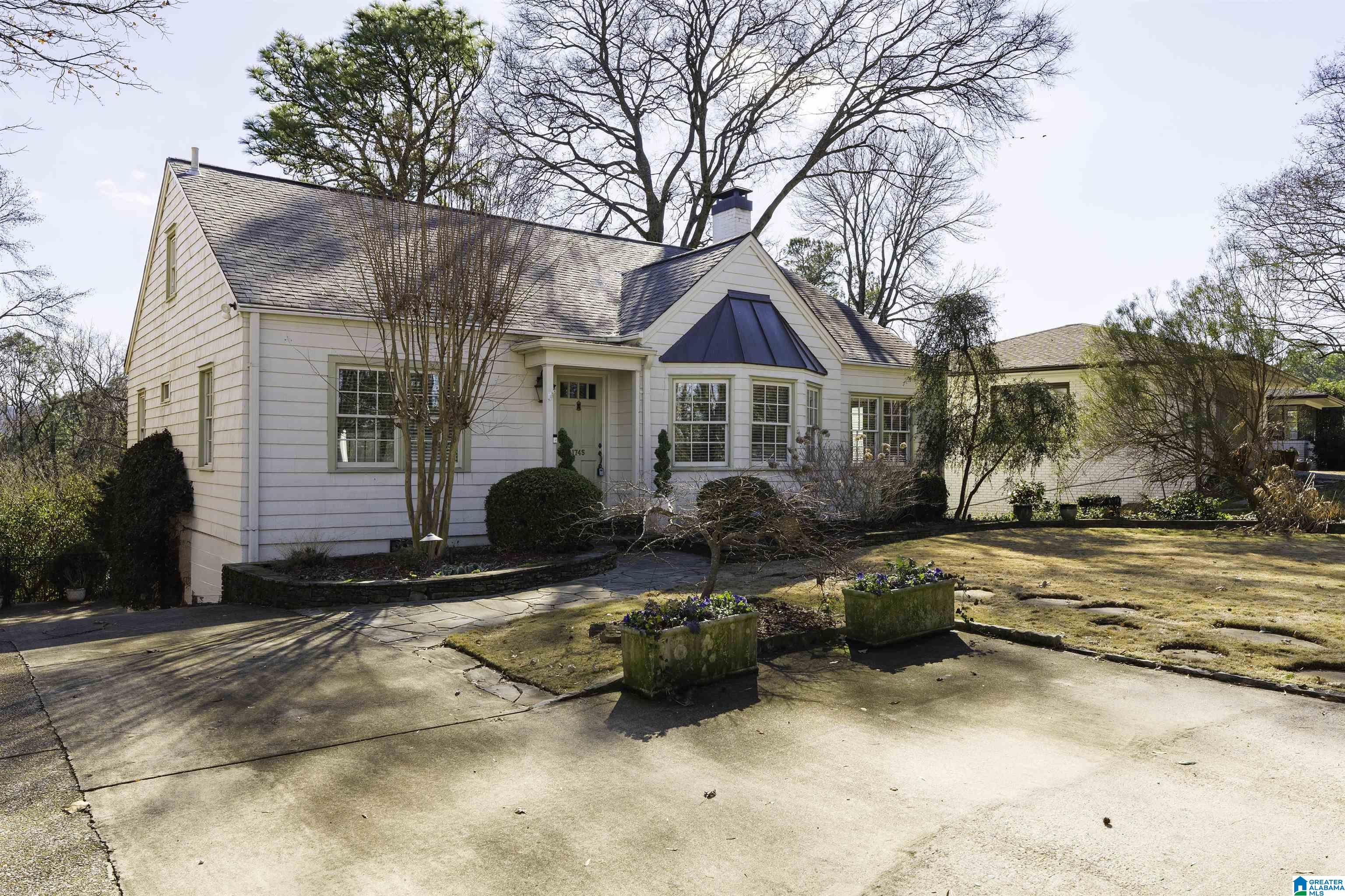 1745 Wellington Road Birmingham, AL 35209 - Photo 3 of 62