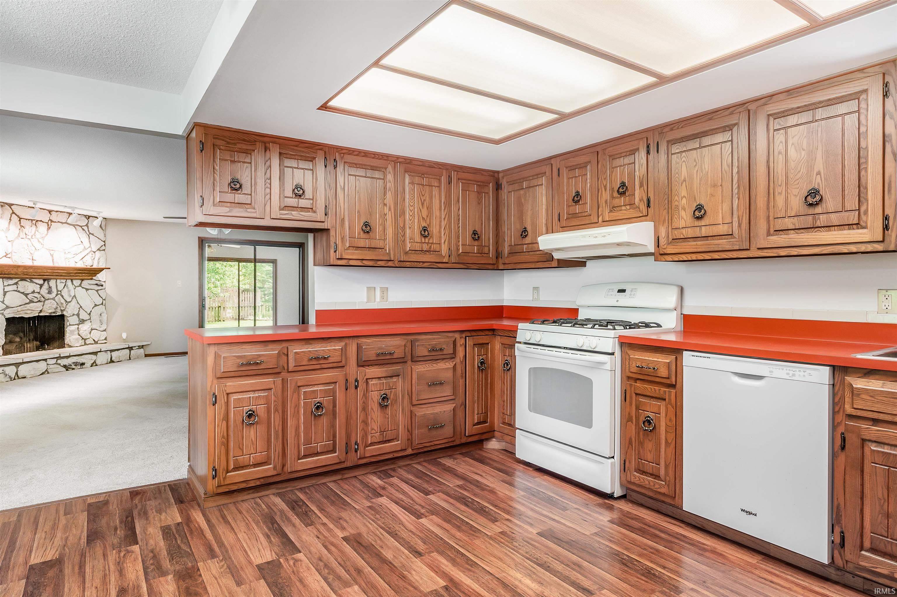 6530 Tanbark Trail Fort Wayne, IN 46835 - Photo 8 of 30