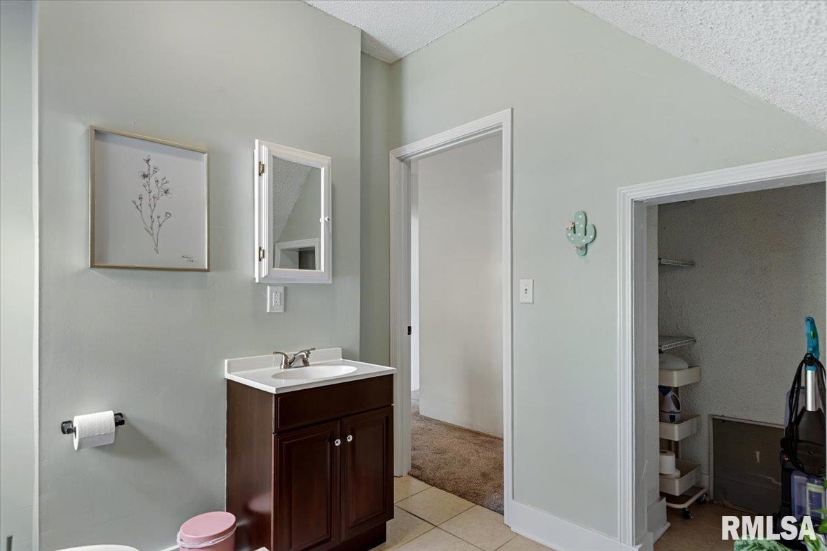 700 South English Avenue Springfield, IL 62704 - Photo 29 of 36