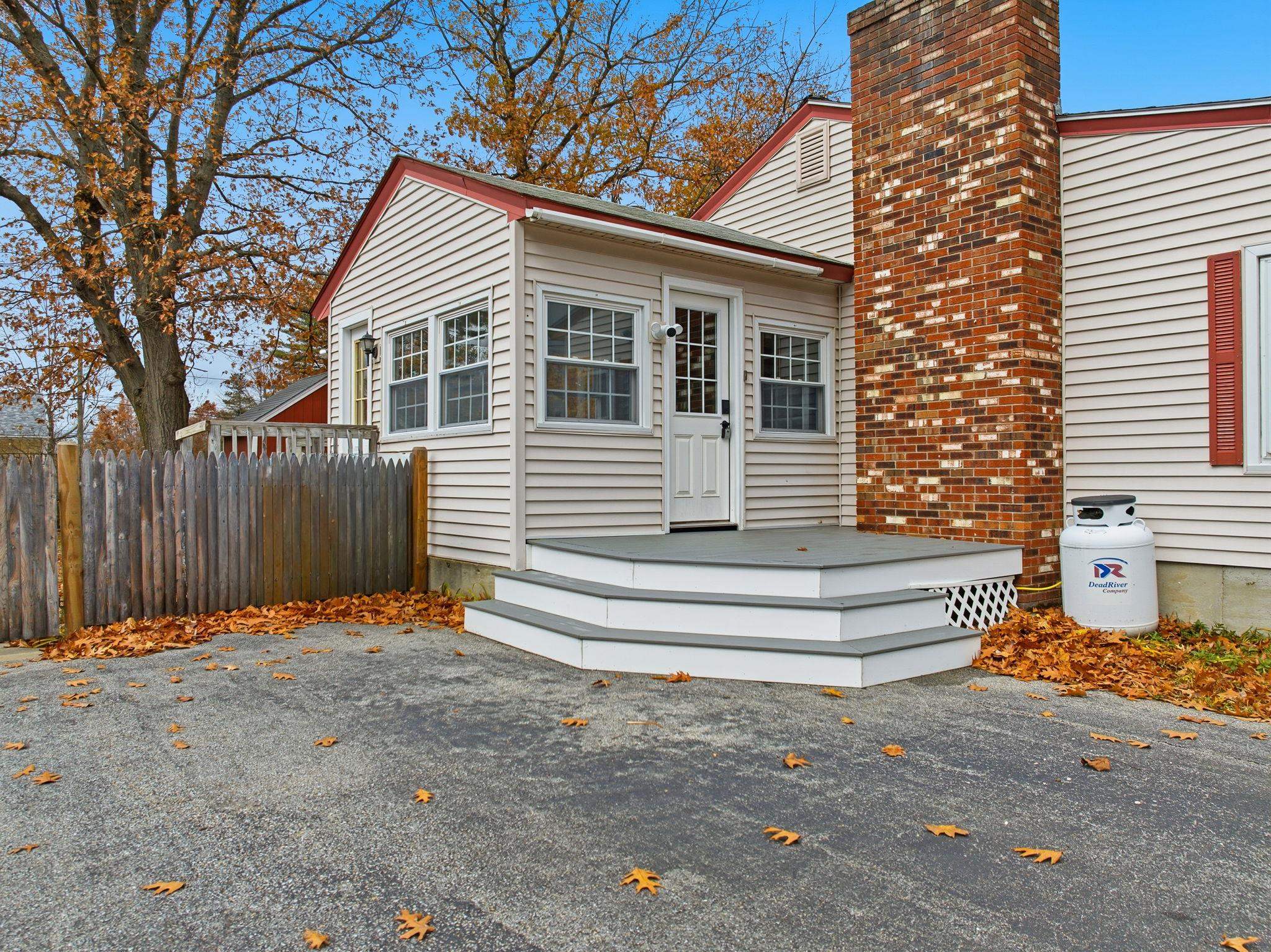 67 Murphy Street Manchester, NH 03103 - Photo 3 of 23 Gallery Image 3