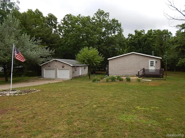 $217,000 | 2389 West Maplehurst Drive, Roscommon, MI 48653