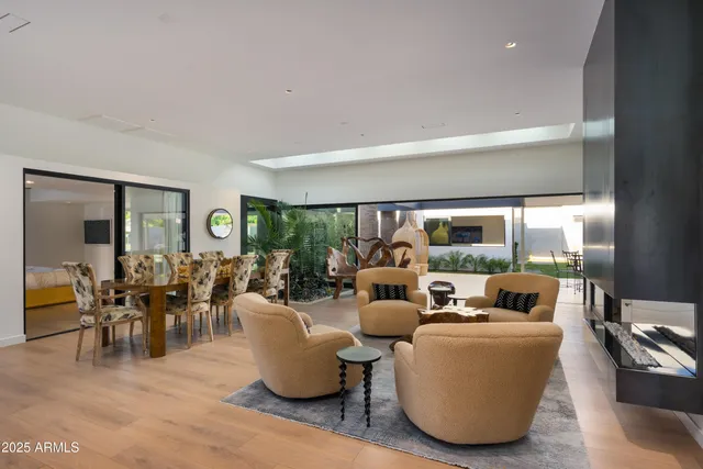 $12,888 | 5311 East Mitchell Drive, Phoenix, AZ 85018