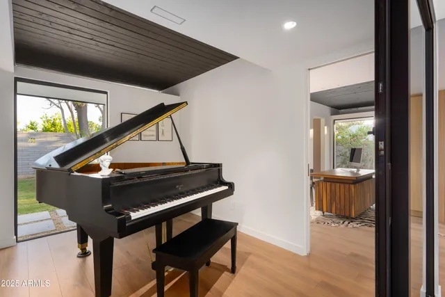 $12,888 | 5311 East Mitchell Drive, Phoenix, AZ 85018