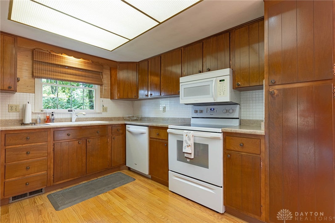 228 East Rahn Road Dayton, OH 45429 - Photo 13 of 50 Gallery Image 13
