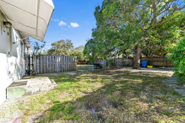 $549,900 | 332 West Mango Street, Unit 12, Lantana, FL 33462