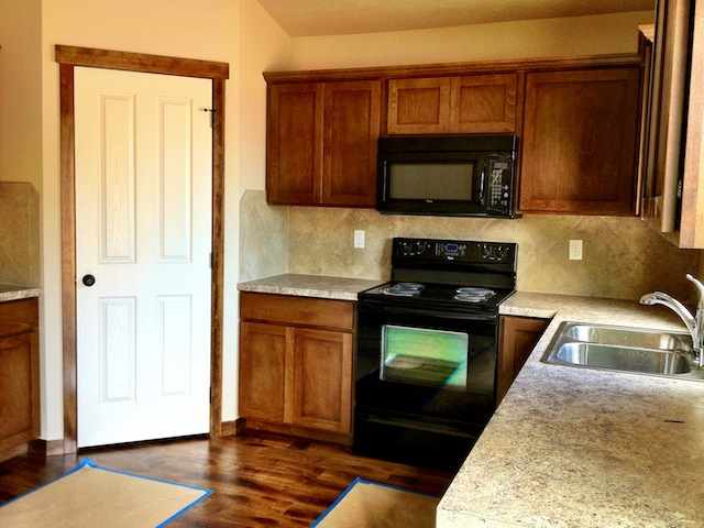 15309 North Hunter's Pointe Road Mead, WA 99021 - Photo 3 of 7 Gallery Image 3
