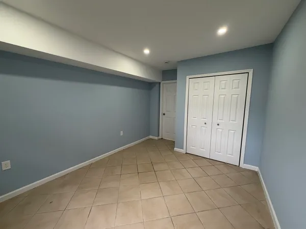 $1,950 | 14 Acorn Road, Unit 1, Secaucus, NJ 07094