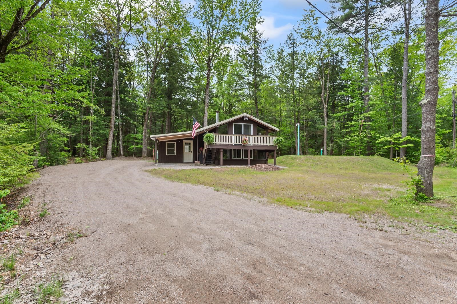 81 E Street Conway, NH 03818 - Photo 3 of 35