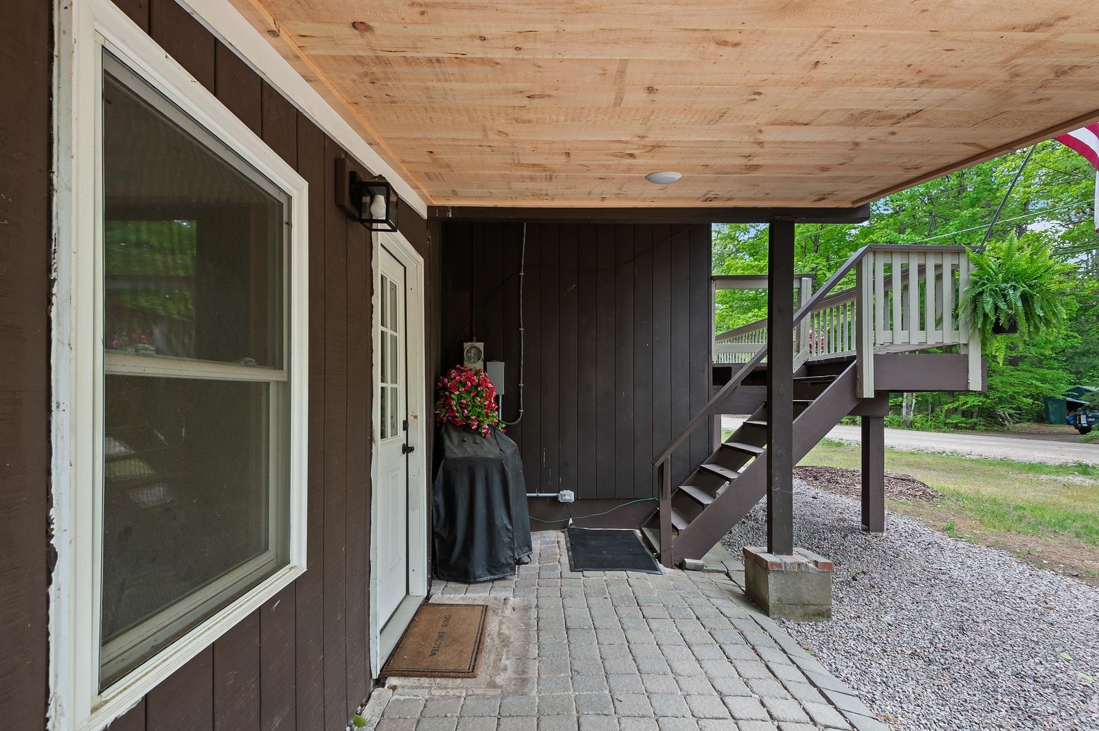 81 E Street Conway, NH 03818 - Photo 4 of 35