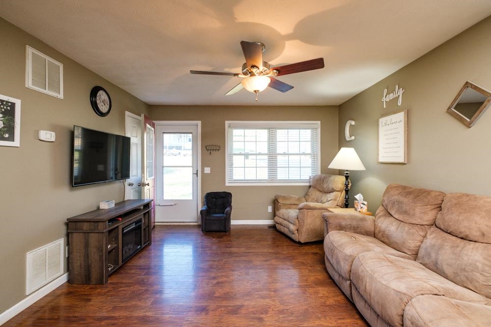 15396 Evergreen Valley Road Timberville, VA 22853 - Photo 7 of 24 Gallery Image 7